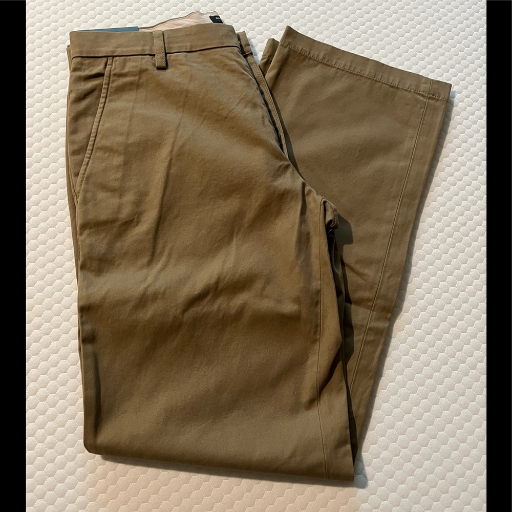 NWT Banana Republic relaxed fit chino